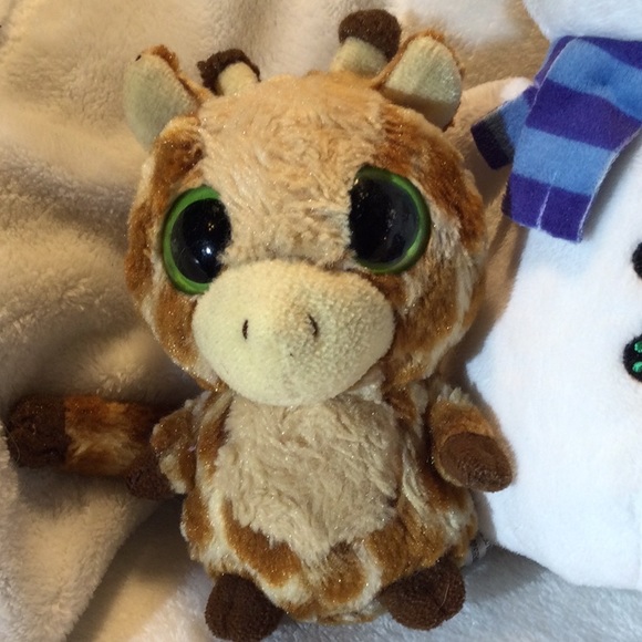 Variety Plushies 3 in for $5 or $2 ea. When bundling $5 !minimum purchase - Picture 2 of 4